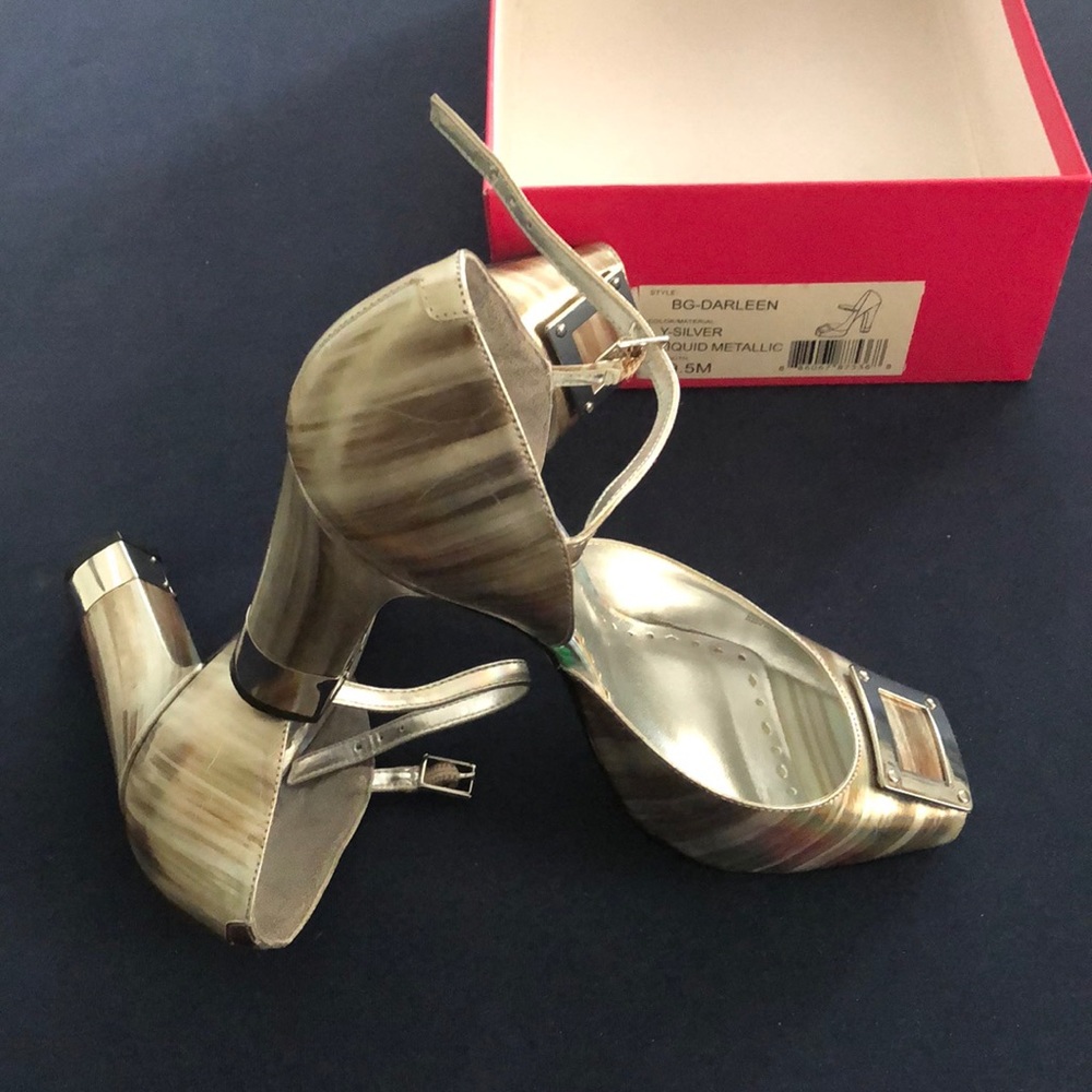 Shoes - Picture 5 of 6
